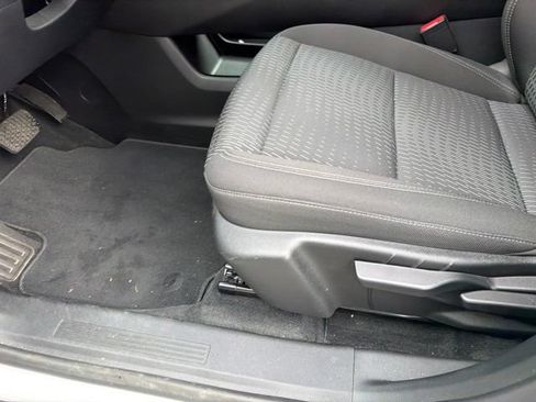 Used 2026 Chevrolet Equinox LT AWD/4WD image 33