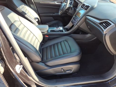 Certified 2019 Ford Fusion SEL image 7