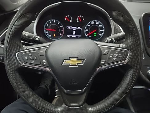 Used 2023 Chevrolet Malibu LT FWD image 18