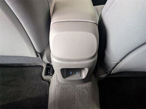 Used 2025 Hyundai Elantra Sport image 29