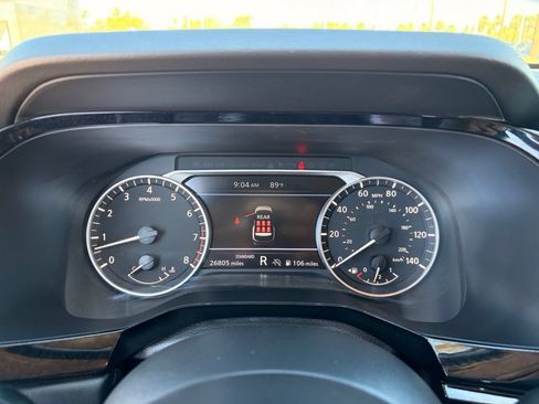 Certified 2025 Nissan Pathfinder SV FWD image 30
