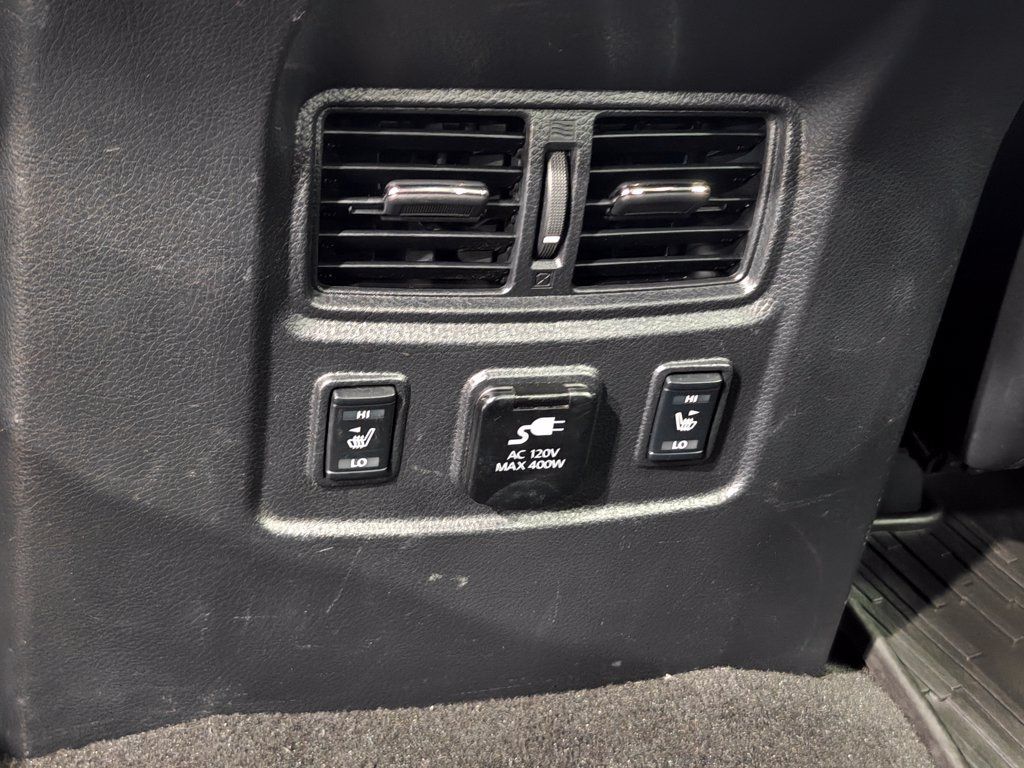 Used 2018 Nissan Titan Platinum Reserve AWD/4WD image 33