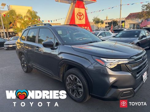 Used 2025 Subaru Forester AWD/4WD image 1