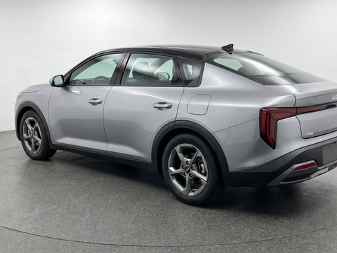 Used 2025 Kia K4 FWD image 6