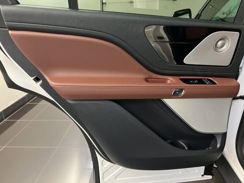 New 2026 Lincoln Aviator Reserve image 37