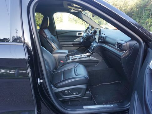Used 2020 Ford Explorer Platinum w/ Premium Technology Package AWD/4WD image 20