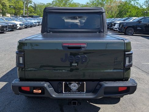 Used 2022 Jeep Gladiator Sport AWD/4WD image 8