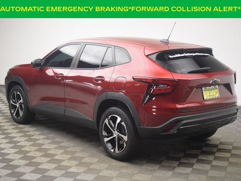 Used 2024 Chevrolet Trax RS w/ Driver Confidence Package FWD image 6