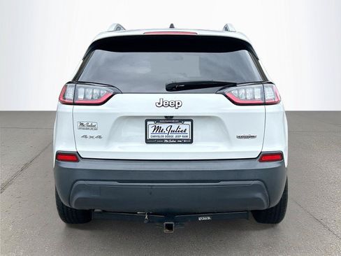 Used 2019 Jeep Cherokee Latitude Plus AWD/4WD image 5