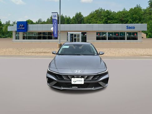 New 2026 Hyundai Elantra SE FWD image 3