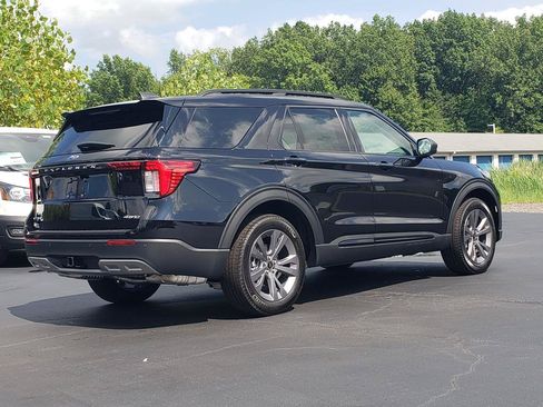 New 2026 Ford Explorer Active w/ Active Comfort Package AWD/4WD image 4