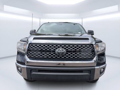 Used 2018 Toyota Tundra SR5 w/ SR5 Upgrade Package AWD/4WD image 8