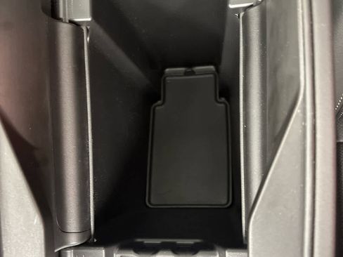 Used 2023 Buick Envision Essence w/ Technology Package I image 30