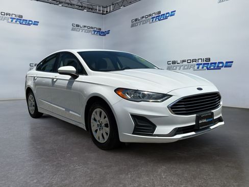 Used 2019 Ford Fusion S FWD image 3