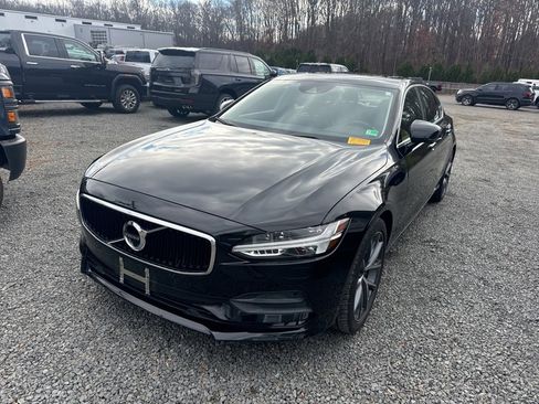 Used 2018 Volvo S90 T5 Momentum w/ Convenience Package image 3