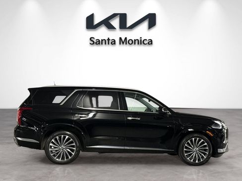 Used 2023 Hyundai Palisade Calligraphy image 6