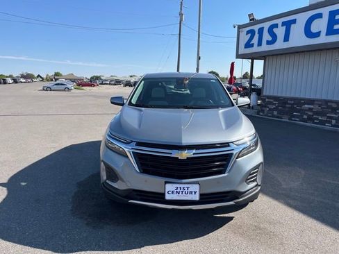 Used 2023 Chevrolet Equinox LT w/ Driver Convenience Package AWD/4WD image 4