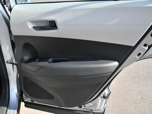 Used 2024 Toyota Corolla Cross L FWD image 38