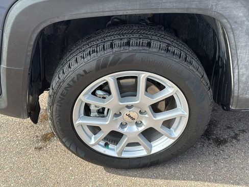 Used 2022 Jeep Renegade Latitude w/ Convenience Group image 10