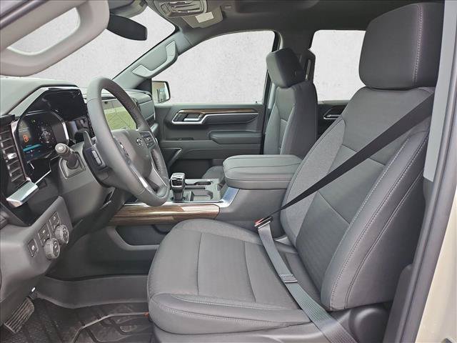 New 2026 Chevrolet Silverado 1500 RST w/ Dark Appearance Package AWD/4WD image 4