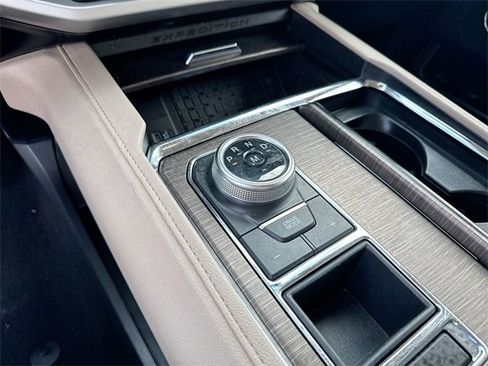 Certified 2024 Ford Expedition Limited image 26