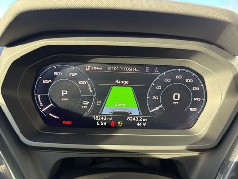 Used 2024 Audi Q4 e-tron Prestige w/ Black Optic Plus Package image 17