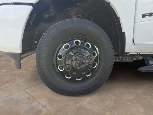 New 2026 RAM 3500 Laramie AWD/4WD image 30