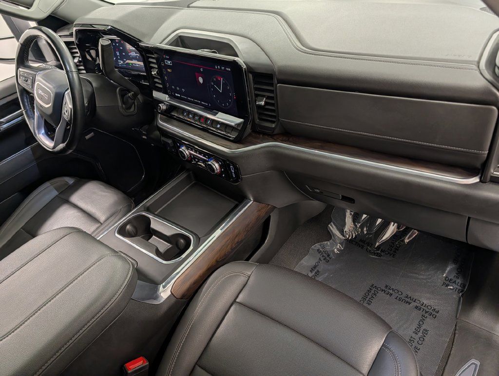 Used 2024 GMC Sierra 3500 SLT w/ SLT Convenience Package AWD/4WD image 34