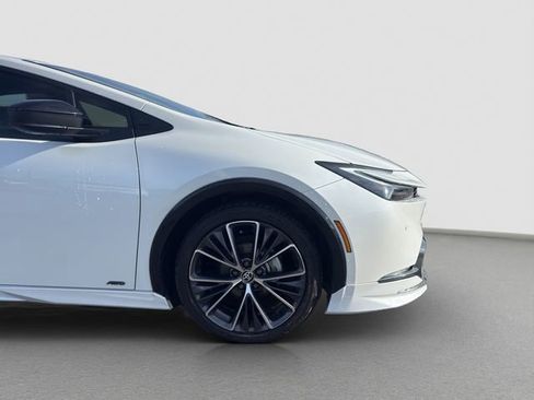 Used 2024 Toyota Prius XLE image 21