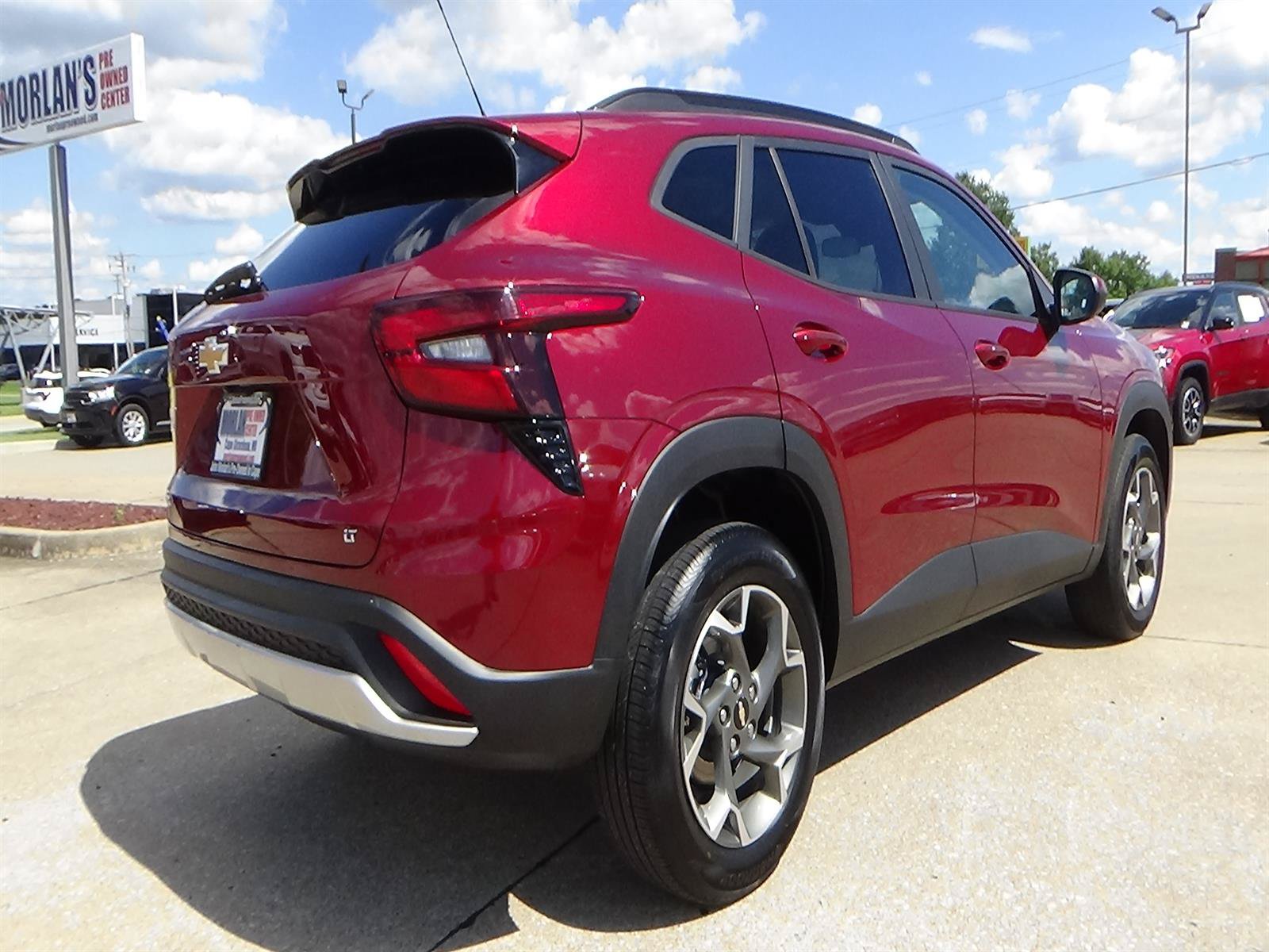Used 2025 Chevrolet Trax LT w/ LT Convenience Package FWD image 6