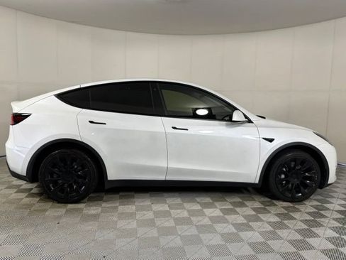 Used 2020 Tesla Model Y Long Range AWD/4WD image 9