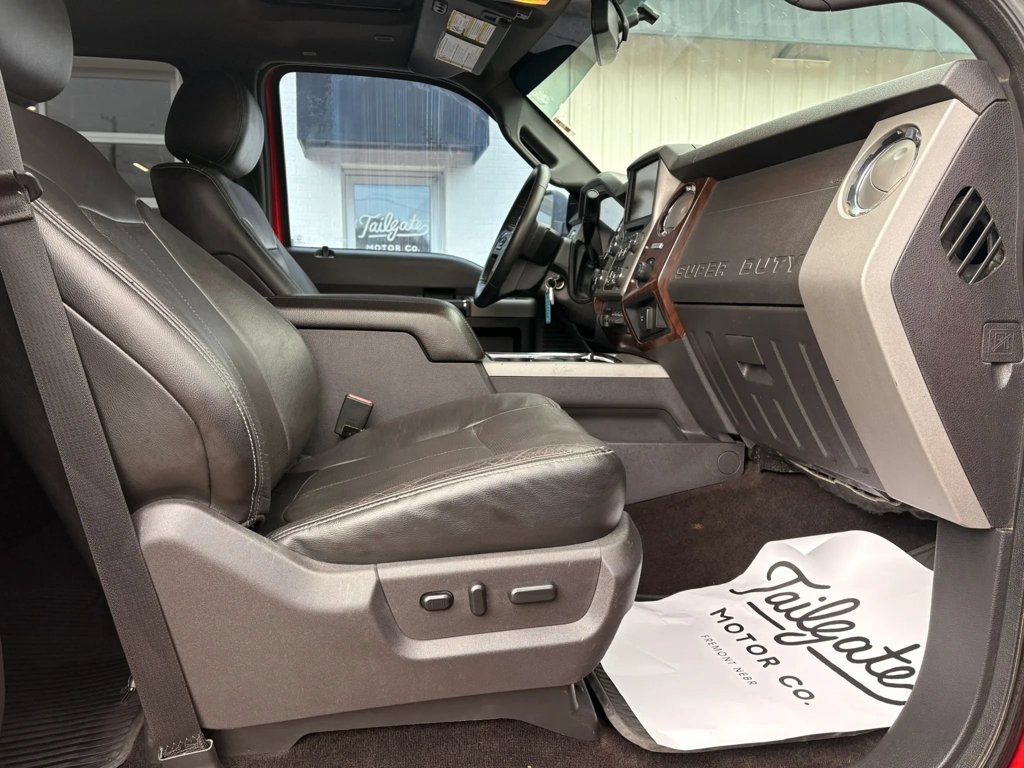 Used 2015 Ford F250 Lariat w/ Lariat Ultimate Package AWD/4WD image 12