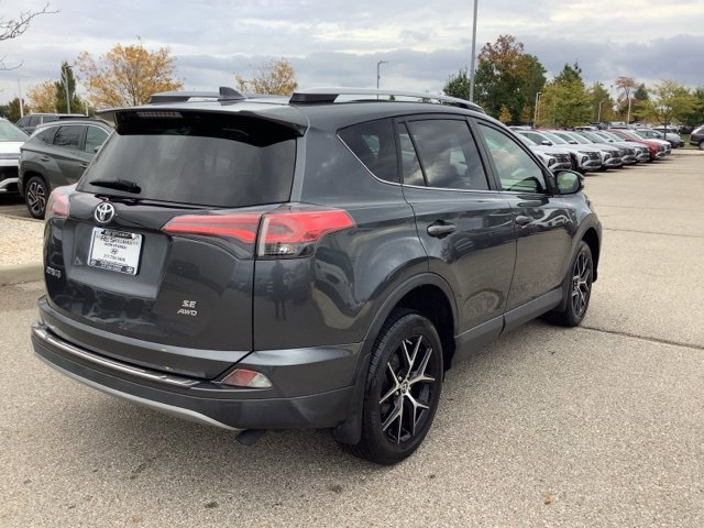 Used 2017 Toyota RAV4 SE w/ Power Extra Value Package AWD/4WD image 2