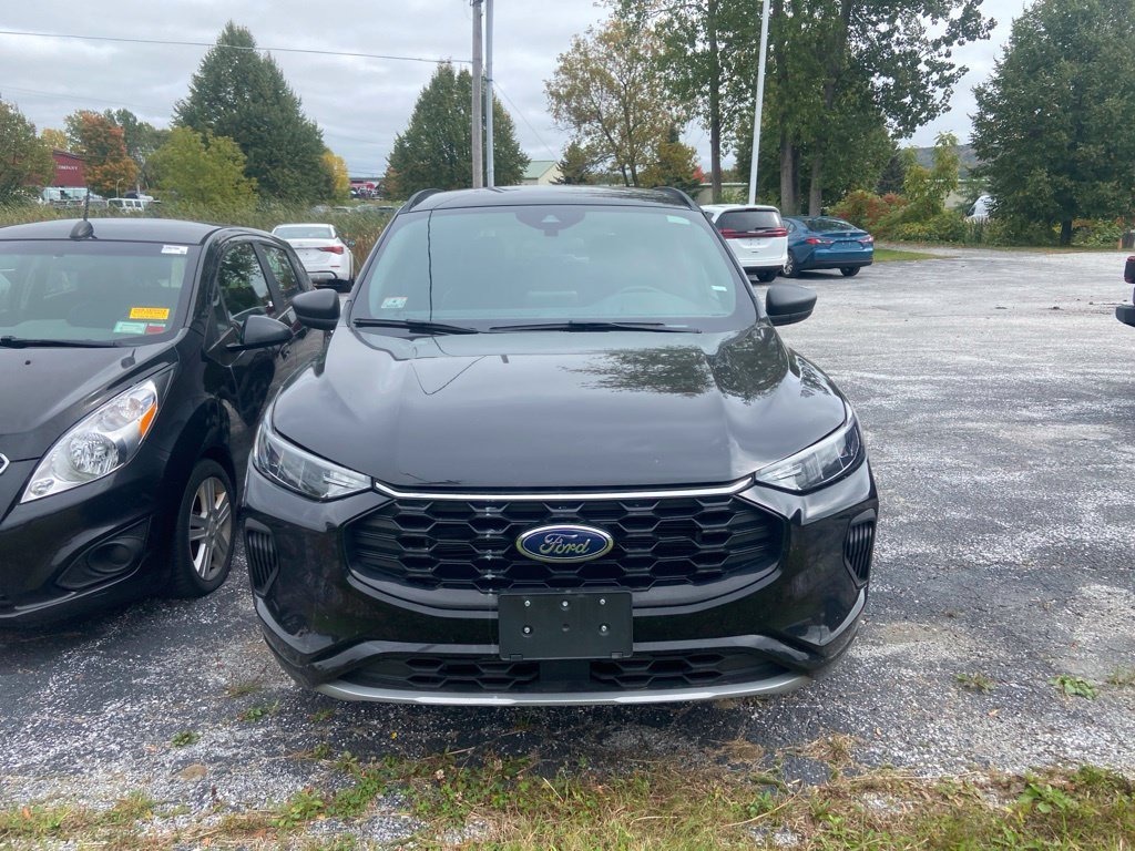 Used 2024 Ford Escape ST-Line AWD/4WD image 2