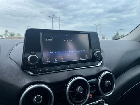 Used 2025 Nissan Sentra S image 21