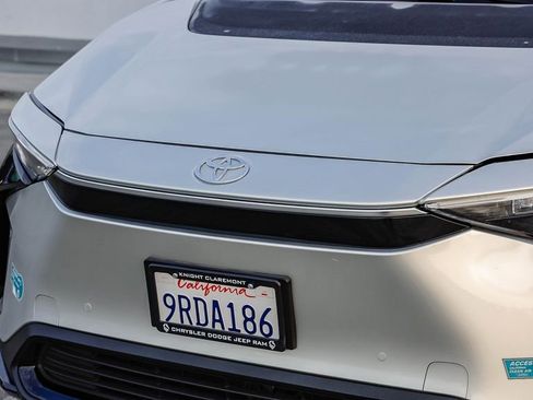 Used 2024 Toyota bZ4X XLE image 6