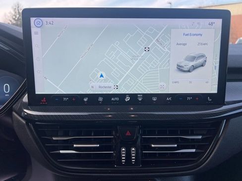 Used 2024 Ford Escape ST-Line Select w/ Tech Pack #2 image 29