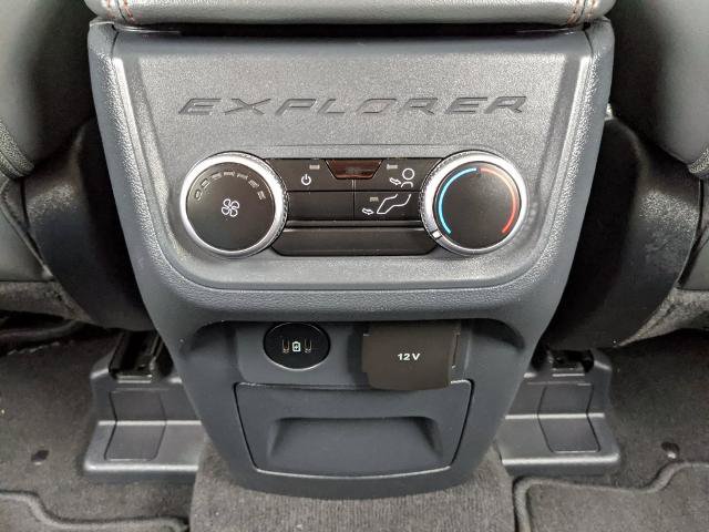Certified 2025 Ford Explorer Active w/ Active Comfort Package RWD image 17