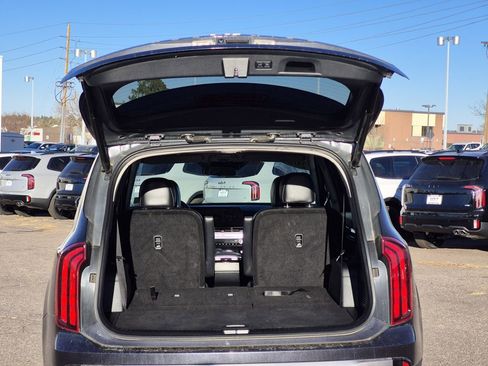 Certified 2025 Kia Telluride S image 16
