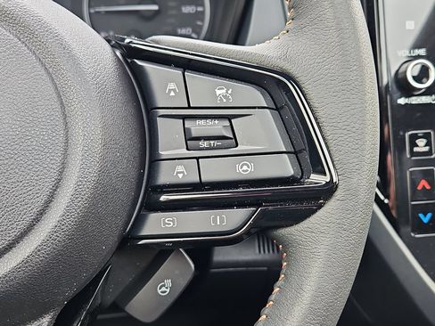 Used 2025 Subaru Forester Touring AWD/4WD image 30