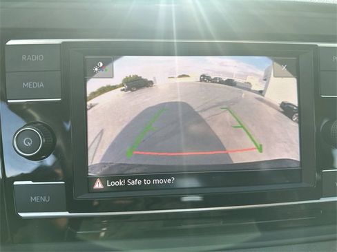 Used 2024 Volkswagen Jetta SE image 25