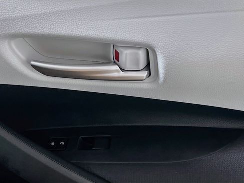 New 2026 Toyota Corolla SE FWD image 31