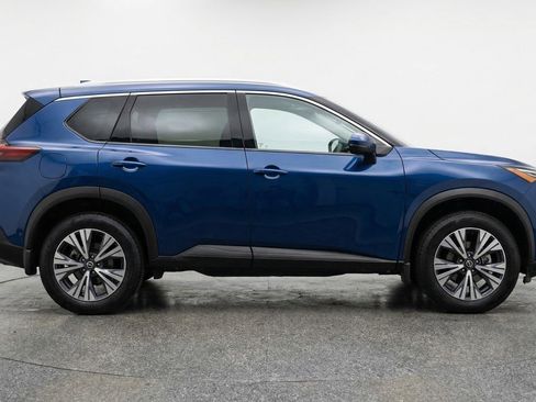 Used 2023 Nissan Rogue SV image 11
