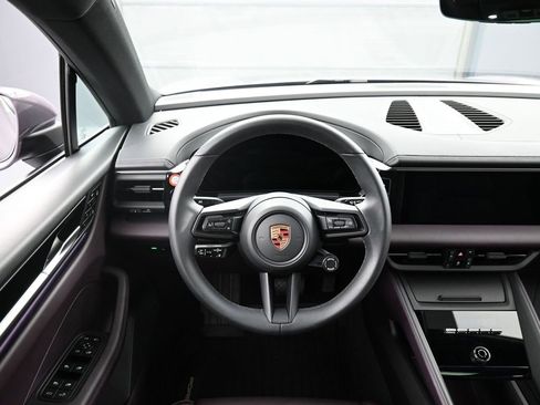 Certified 2025 Porsche Macan 4 Electric image 18