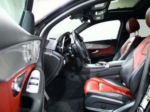 Used 2019 Mercedes-Benz GLC 300 4MATIC Coupe image 19