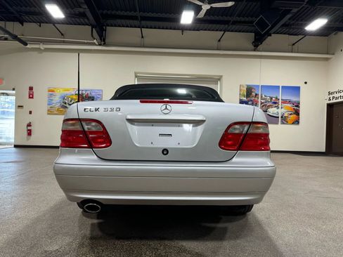 Used 2002 Mercedes-Benz CLK 320 Cabriolet image 6