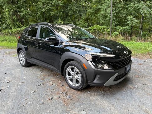 Certified 2023 Hyundai Kona SEL AWD/4WD image 2
