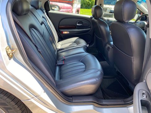 Used 2000 Chrysler 300M FWD image 19