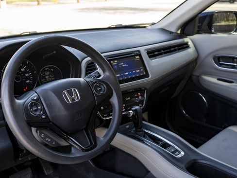 Used 2016 Honda HR-V EX image 16