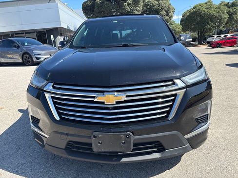 Used 2022 Chevrolet Traverse Premier w/ LPO, Cargo Package FWD image 8